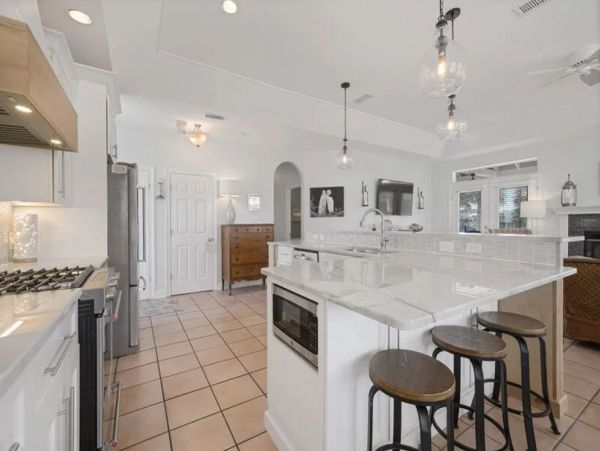 Gorgeous 4 Bedroom Vacation Home in Miramar Beach