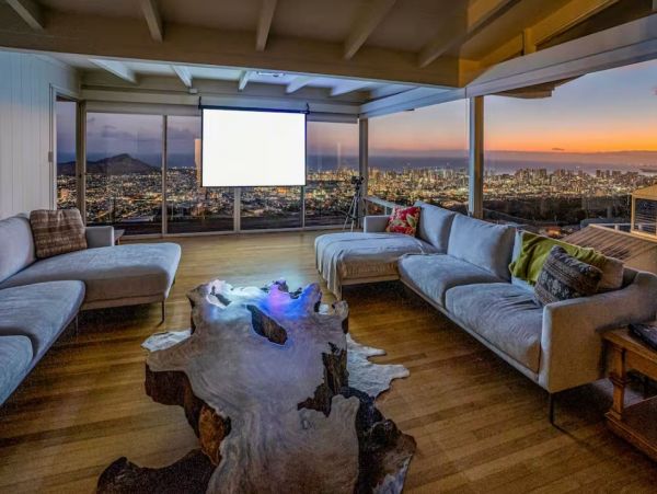 Three Bedroom Vacation Condo with Amazing Views in Honolulu