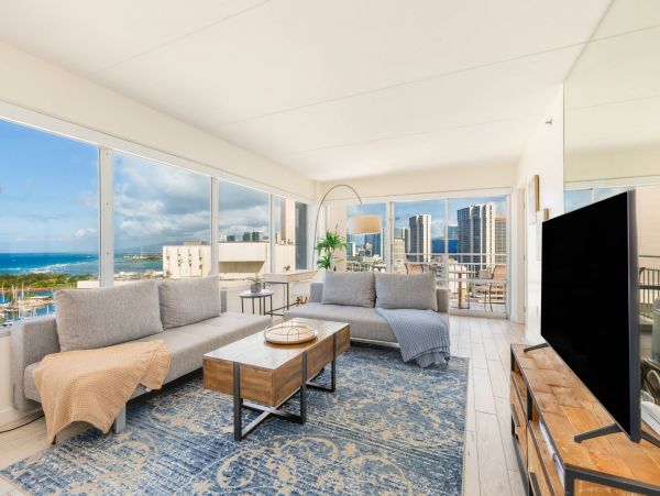 Gorgeous Ocean 2 Bedroom - 19th Floor