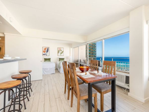 Gorgeous Ocean 2 Bedroom - 19th Floor