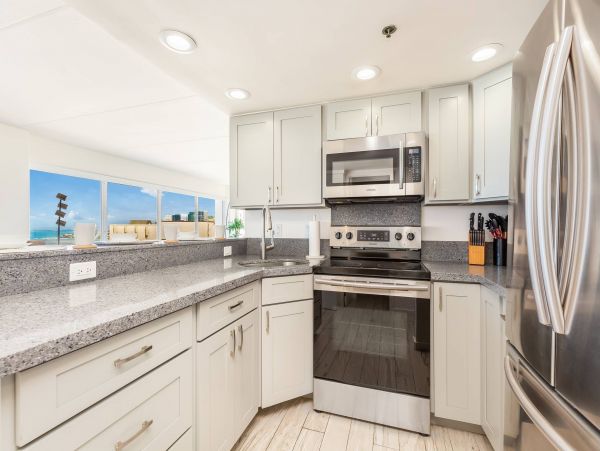 Gorgeous Ocean 2 Bedroom - 19th Floor