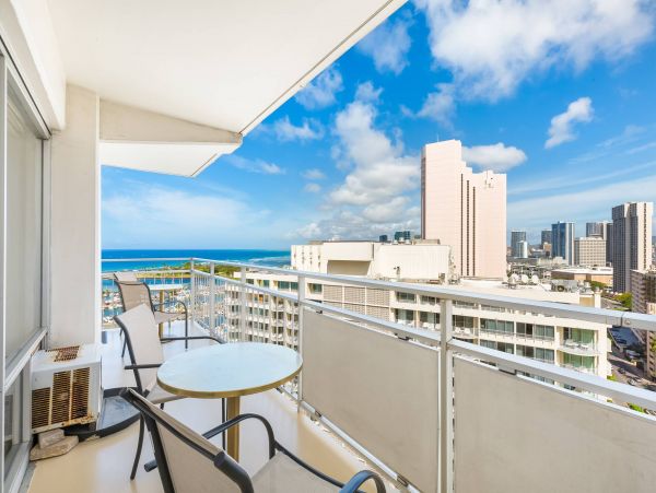 Gorgeous Ocean 2 Bedroom - 19th Floor