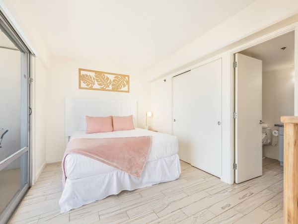 Gorgeous Ocean 2 Bedroom - 19th Floor