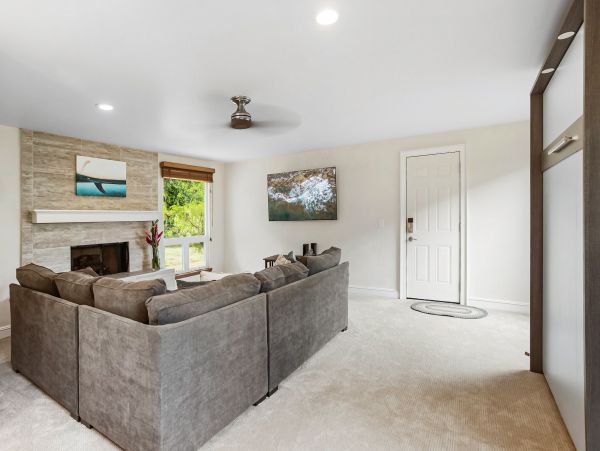 Walk to beach Princeville Vacation Home Three Bedroom