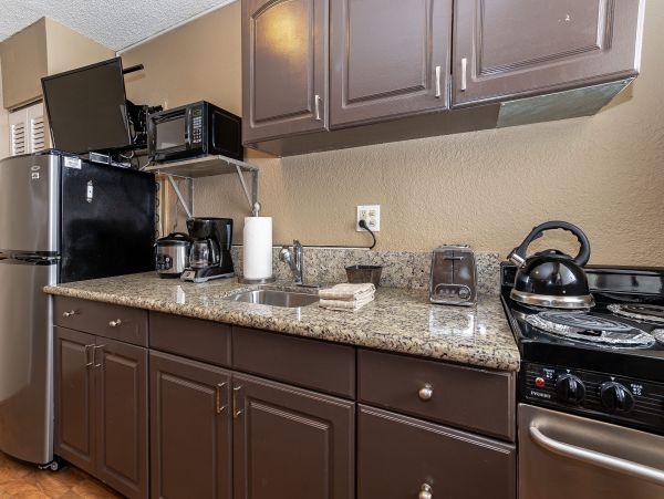 4th Floor Condo for 3 Guests