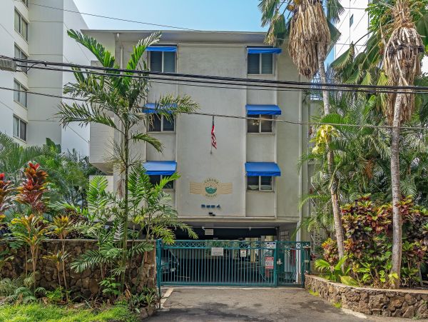 4th Floor Condo for 3 Guests