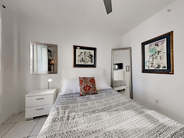 Miami Beach Condo 1025625