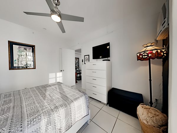 Miami Beach Condo 1025625