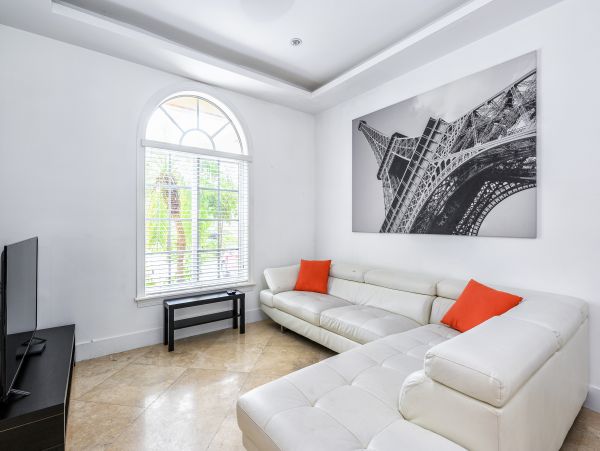 Beautiful North Bay Village Vacation Home Five Bedroom