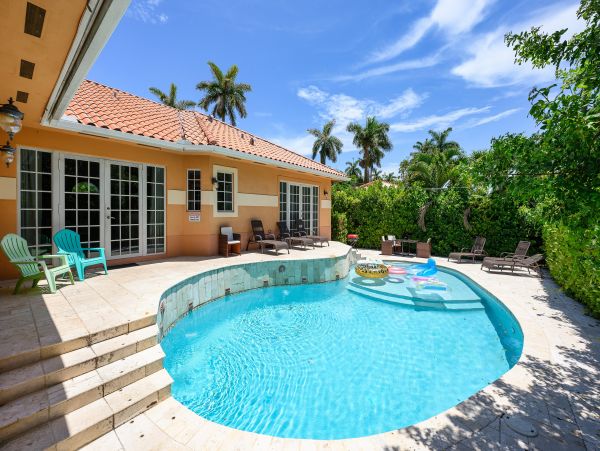 Beautiful North Bay Village Vacation Home Five Bedroom