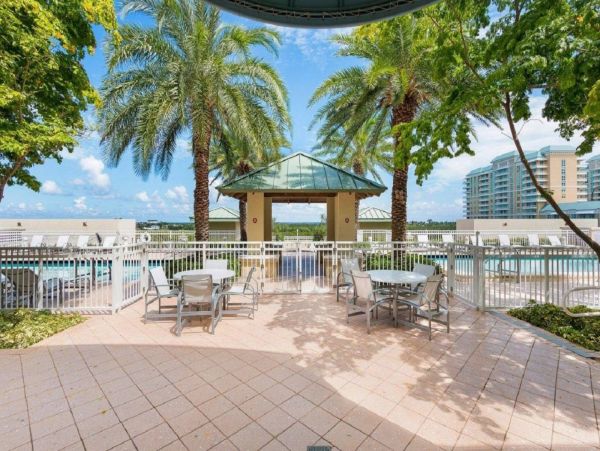 Boynton Beach Condo 1025630