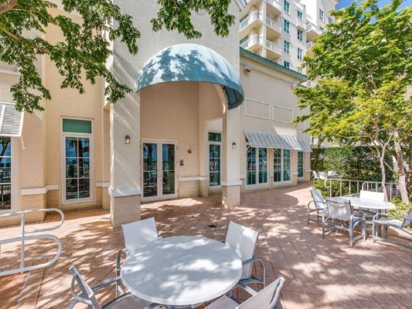 Boynton Beach Condo 1025630