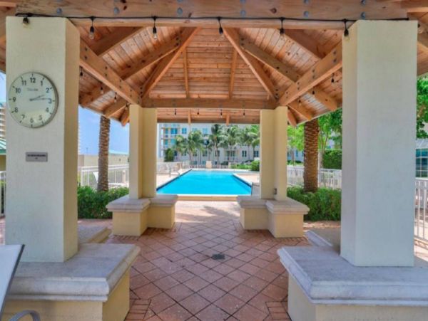 Boynton Beach Condo 1025630