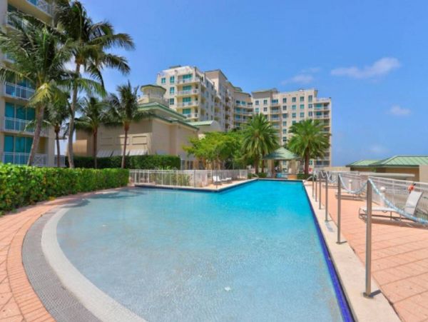 Boynton Beach Condo 1025632