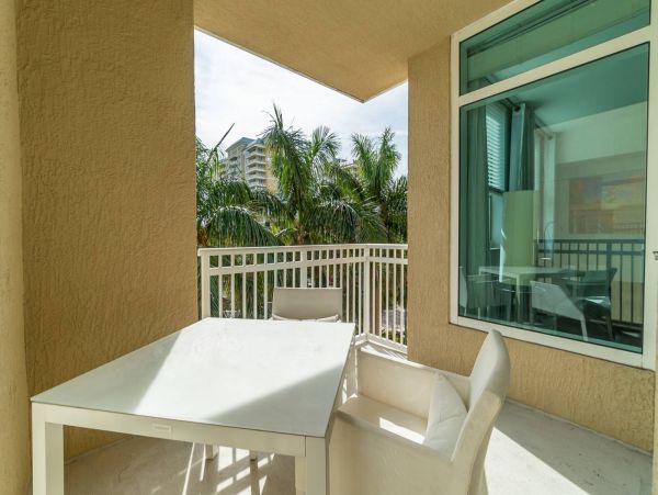 Boynton Beach Condo 1025632