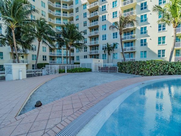 Boynton Beach Condo 1025632