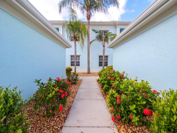 Venice Condo 1025642