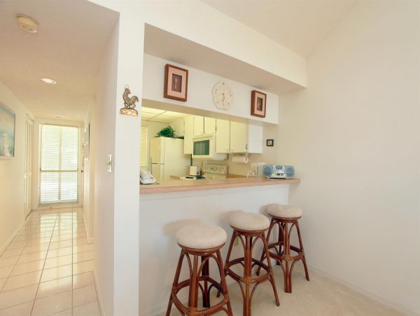Minutes From Pristine Beaches and Lagoon Views