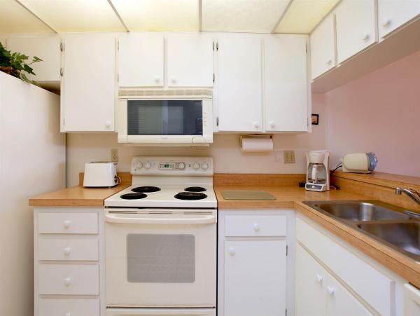 Minutes From Pristine Beaches and Lagoon Views
