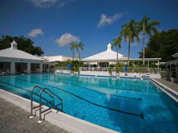 Minutes From Pristine Beaches and Lagoon Views