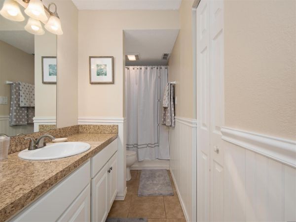 Venice Condo 1025650