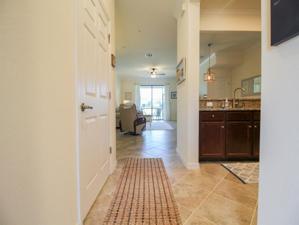 Venice Condo 1025655
