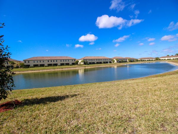 Venice Condo 1025655