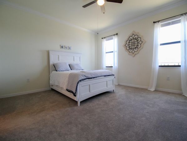 Venice Condo 1025655