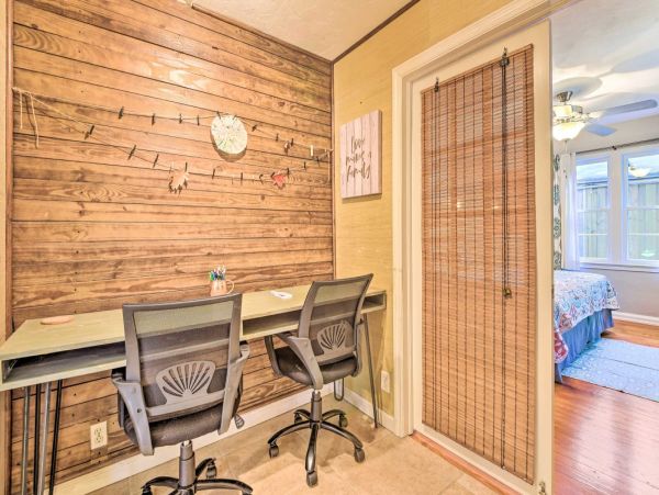 Sarasota 4 Bedroom Home with 2 Private Casitas