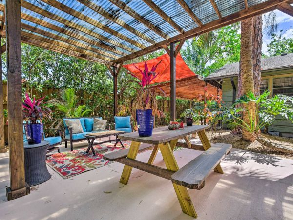 Sarasota 4 Bedroom Home with 2 Private Casitas