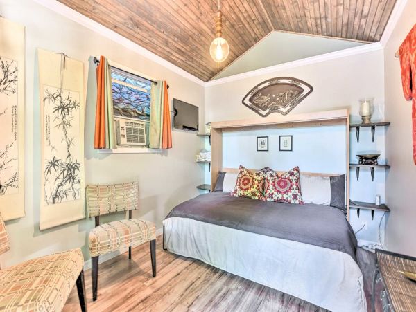 Sarasota 4 Bedroom Home with 2 Private Casitas