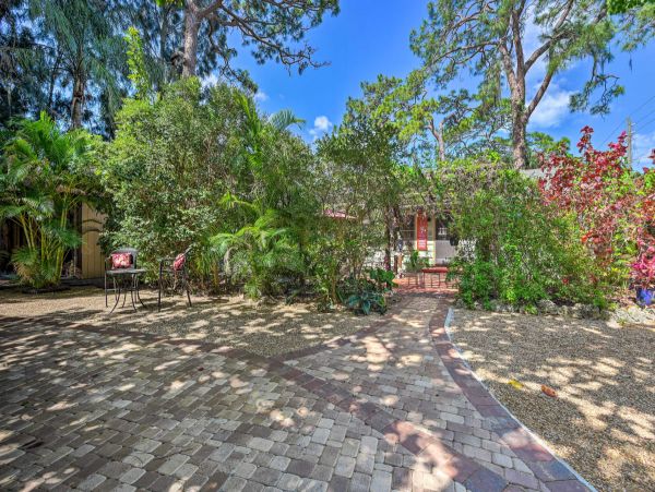 Sarasota 4 Bedroom Home with 2 Private Casitas