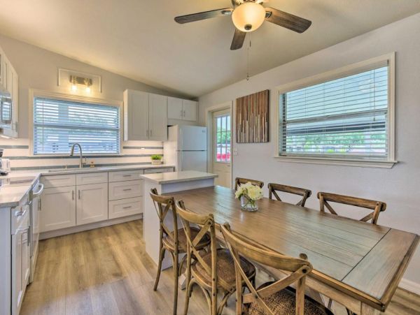 Charming 3 Bedroom Home in Sarasota with Private Yard