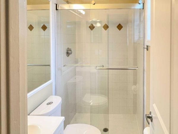 Charming 3 Bedroom Home in Sarasota with Private Yard