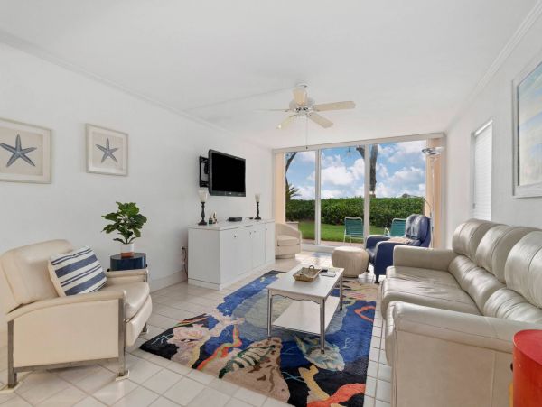 Lovely 2 Bedroom Condo in Longboat Key Sleeps 6