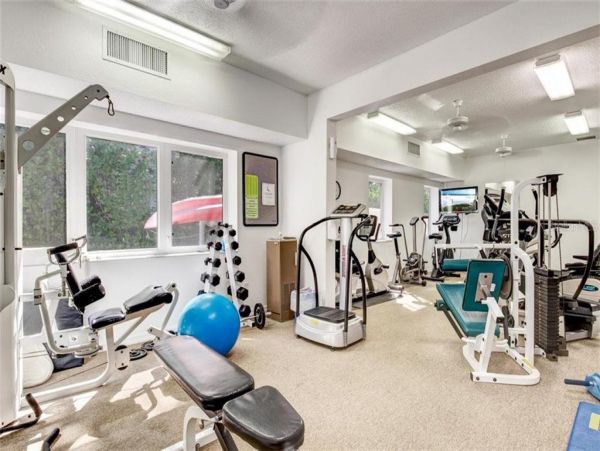 Lovely 2 Bedroom Condo in Longboat Key Sleeps 6