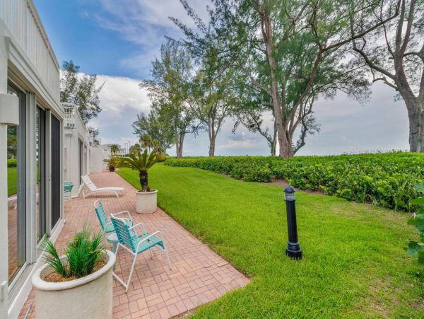 Lovely 2 Bedroom Condo in Longboat Key Sleeps 6