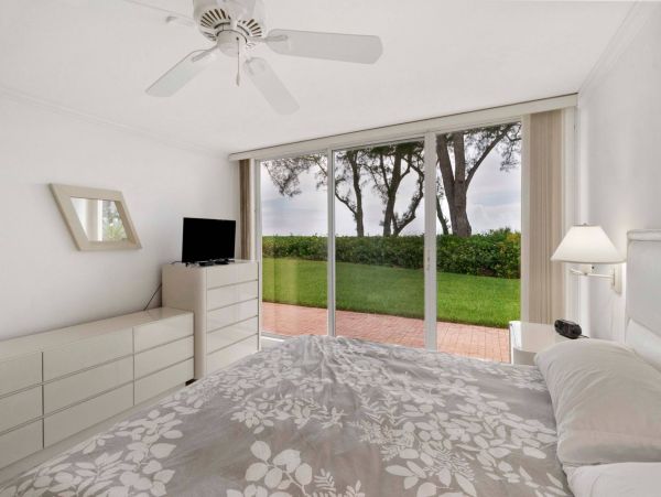 Lovely 2 Bedroom Condo in Longboat Key Sleeps 6
