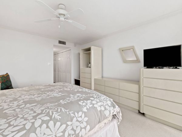 Lovely 2 Bedroom Condo in Longboat Key Sleeps 6