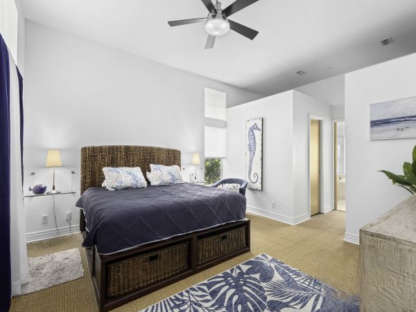 Walk to beach Longboat Key Vacation Home Three Bedroom