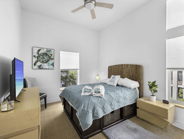 Walk to beach Longboat Key Vacation Home Three Bedroom