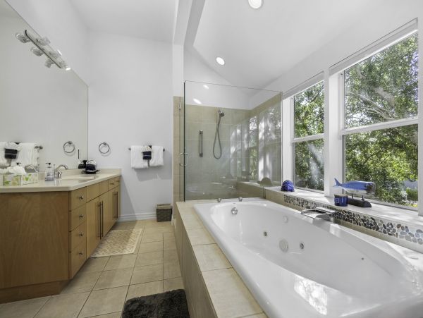 Walk to beach Longboat Key Vacation Home Three Bedroom