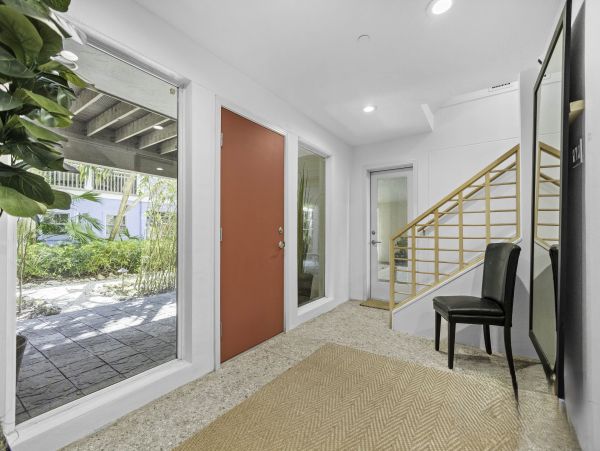 Walk to beach Longboat Key Vacation Home Three Bedroom