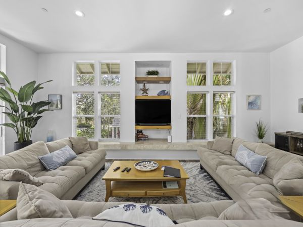 Walk to beach Longboat Key Vacation Home Three Bedroom