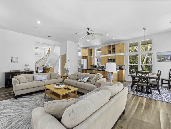 Walk to beach Longboat Key Vacation Home Three Bedroom
