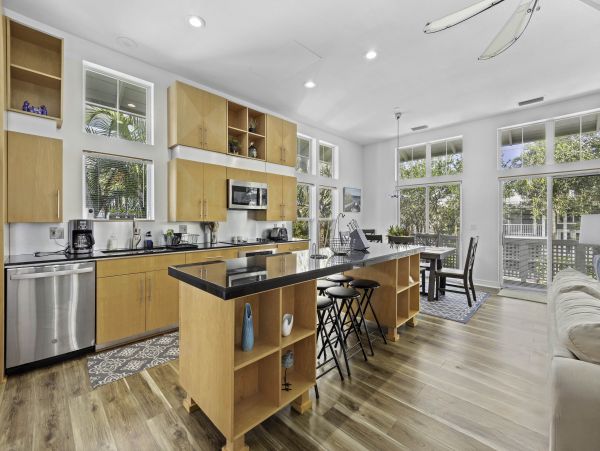 Walk to beach Longboat Key Vacation Home Three Bedroom