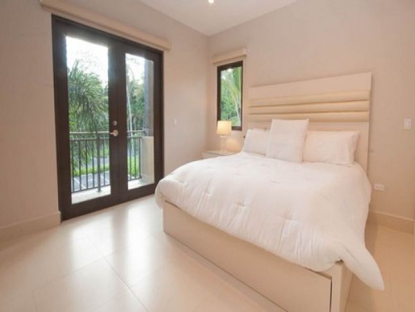 Puerto Rico Home 1025783