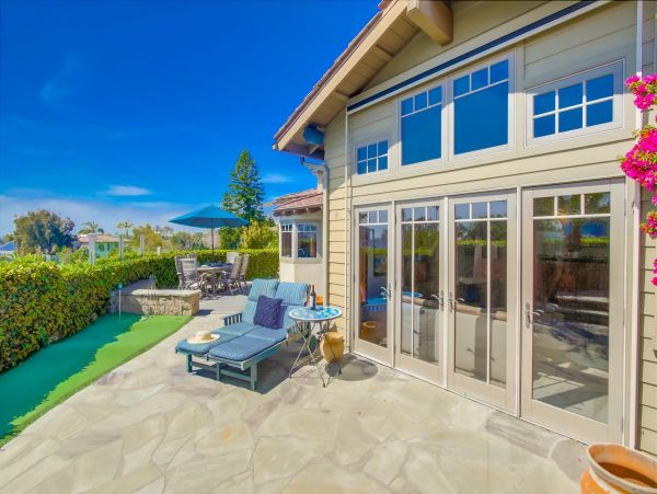 Walk to Beach La jolla Vacation home Four Bedroom
