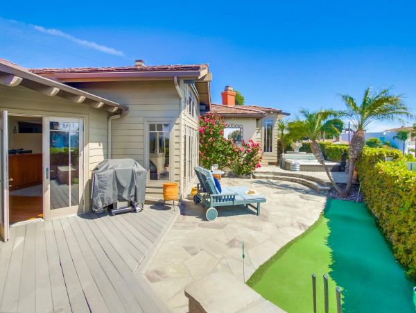 Walk to Beach La jolla Vacation home Four Bedroom