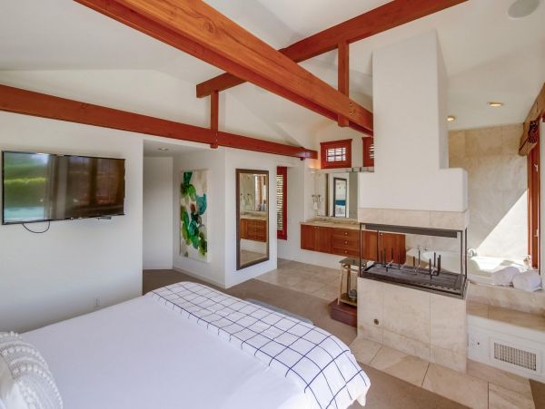 Walk to Beach La jolla Vacation home Four Bedroom